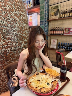 あみ「🍕🖤」