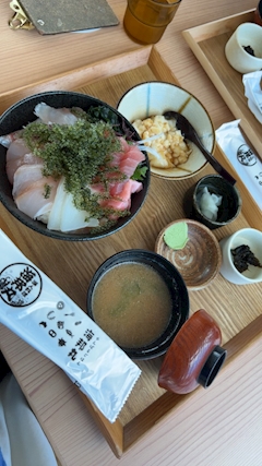 サラ🖤MONA