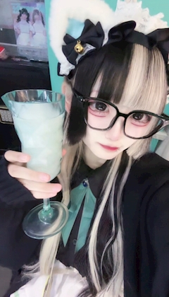 すいちゃん「お腹すいてるとなんでも買っちゃう」