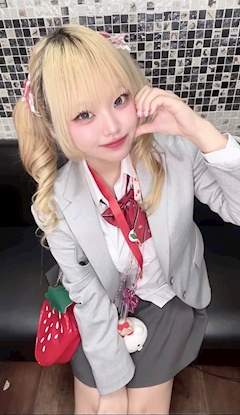 プロフィール写真2・いちご｜3年B組・サンネンビーグミ - 久米川のコンカフェ