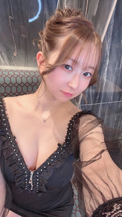 プロフィール写真4・白瀬かりん|PLATINUM・プラチナム - 浜松のキャバクラ