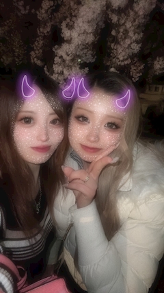 水嶋　空乃「セイラさんと夜桜見てきた～🌸」