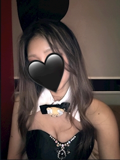 かりなバニーガール「おひさしゅ！🐰かりな🖤」