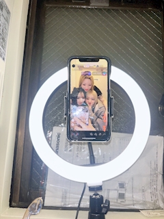 ひびき「やっほー🫣💙」