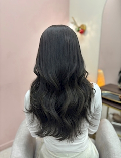 プロフィール写真3・三上 サナ｜楽GAKU 金山本店・ガク - 名古屋 金山の熟女パブ/熟女キャバクラ
