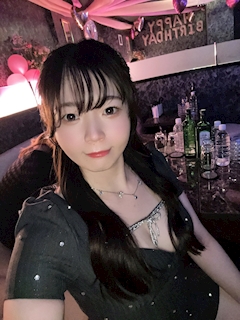 かれん「ももさん誕生日おめでとう🥂🫧」