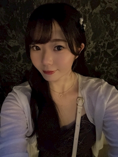 かれん「ももさん誕生日おめでとう🥂🫧」