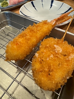 プロフィール写真2・若さだけの夜桜のボーイ｜夜桜・ヨザクラ - 神田のパブ/スナック