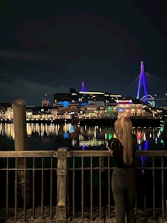 プロフィール写真4・みみ(カリスマ猫)🐾｜BAR LOG IN・ログイン - 梅田のガールズバー