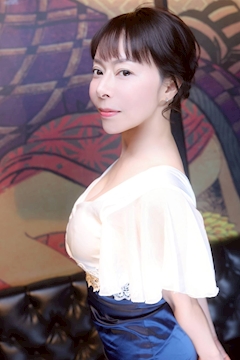 プロフィール写真1・新田　彩/水沢 かおり｜新橋 熟女キャバクラ・SHUNGA