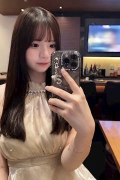 プロフィール写真1・しずく｜GIRLS BAR EAST・イースト - 中洲のガールズバー