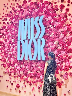 プロフィール写真1・エミカ｜LUXURY GIRLS BAR HONEYS・ハニーズ - 大宮/南銀のガールズバー