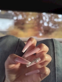 ゆりか「🆕💅🏼⭐︎」