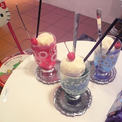 ハンナ「カフェ行ってきた！」