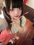 めろ