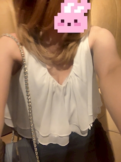 プロフィール写真4・ニイナ初音|CLUB ONE CHAN 梅田堂山・ワンチャン ウメダ ドウヤマ - 堂山町の熟女パブ/熟女キャバクラ