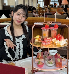 プロフィール写真10・しおり|コンカフェ&ラウンジ Hi-Potion・ハイポーション - 池袋東口のコンカフェ