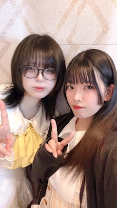 ゆあ「ぴーすぴーす」