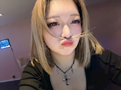 プロフィール写真4・れお｜GIRLS BAR MONET・モネ - 町田のガールズバー