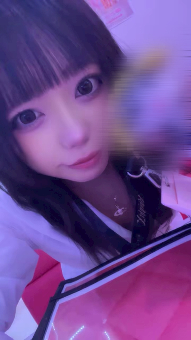 らて Anna Miller's