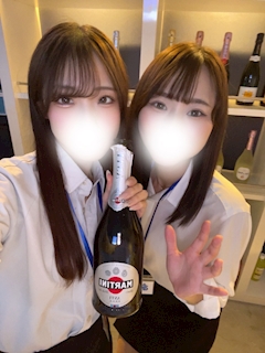 あやか「アスティデビューしました🥂🖤」