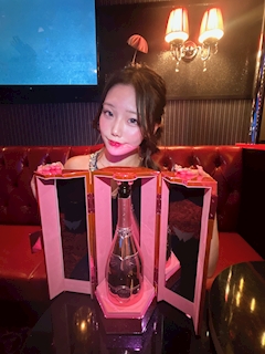 プロフィール写真3・らな|PUB CLUB NADiA・ナディア - 聖蹟桜ヶ丘のキャバクラ