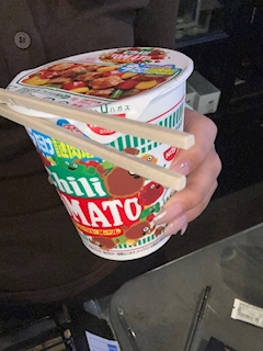 さつき「夜ラー🍜❤️」