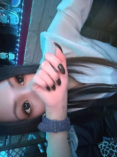 プロフィール写真6・孋艶💜-咲花-𝑳ドリ𝐦𝐞𝐢𝐬𝐭𝐞𝐫🍺✨｜咲花・ショウカ - 木屋町のガールズバー