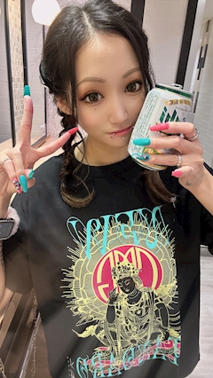 プロフィール写真16・孋艶💜-咲花-𝑳ドリ𝐦𝐞𝐢𝐬𝐭𝐞𝐫🍺✨｜咲花・ショウカ - 木屋町のガールズバー