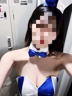 もふバニー「💙出勤🤍」