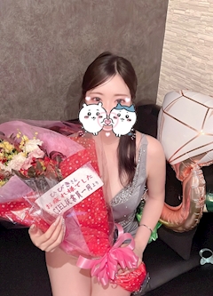 れな「ひーちゃんの卒業式💐🤍」