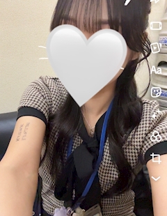 りお「ヘアメしてもらいました🫶🏻🫪」