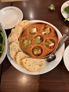 ちよ「おいしいお肉✨️」