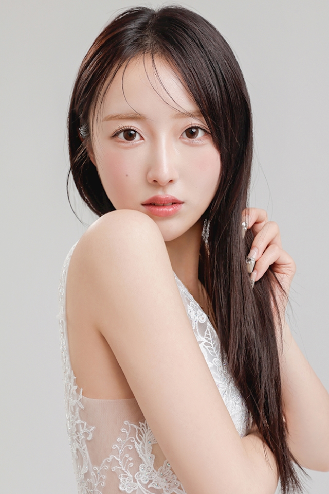 水卜 みう BARCELONA 妃翠