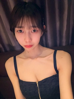 あいり Runway「ロングドレス👗💙」