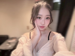 プロフィール写真3・めい｜梅田 キャバクラ・ヤミー