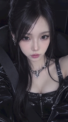 👽