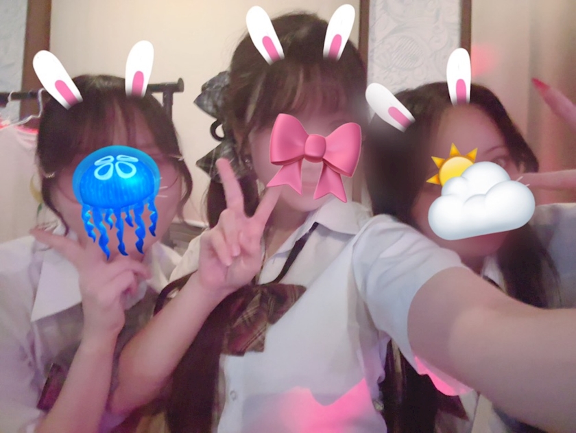 キャスト同士で撮影した仲良し写真