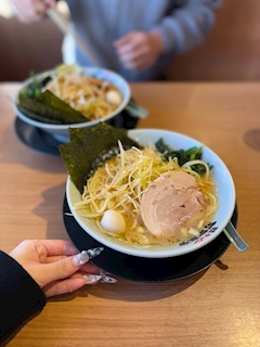 りる「しゅっ」