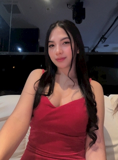 プロフィール写真2・YUKA｜club 花水木・ハナミズキ - 名古屋 栄のインターナショナルパブ