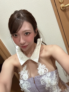 プロフィール写真2・すずね｜EAST HONEY・イーストハニー - 京橋のキャバクラ