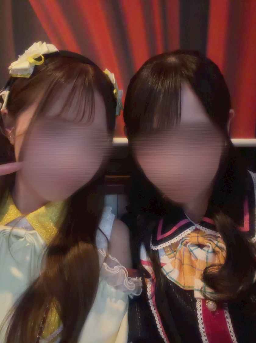 キャスト同士で撮影した仲良し写真