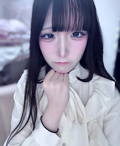 沙霧 ましろ「おやすみです🐈‍⬛🎀」