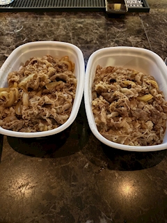 ひな「キング牛丼✨✨」