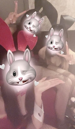  もえ「出勤してます✨✨もえ」