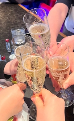 れいら「ねれないねれないねれない」