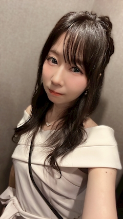 プロフィール写真2・鳥谷 ひな|Li Ange・リアンジュ - すすきのスナック