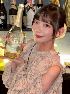 プロフィール写真2・茉白 ねこ｜Li Ange - すすきのスナック