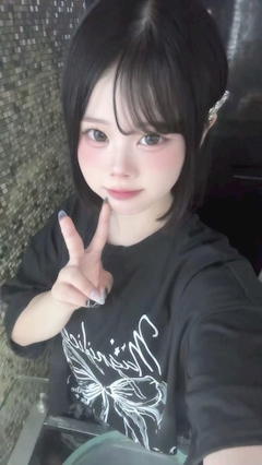 かの🖤˚✧₊