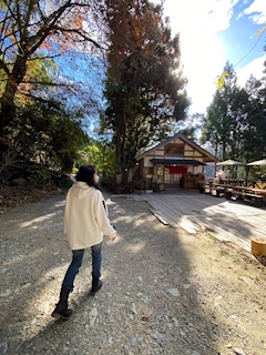 プロフィール写真3・いくみ｜GIRLS BAR BLESS・ブレス - 八王子のガールズバー